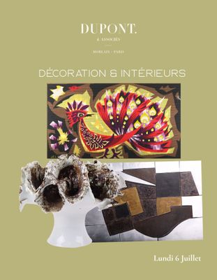 la couverture d'un livre représentant un vase rempli de fleurs