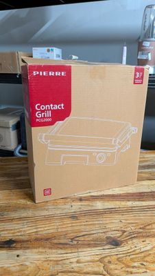 une boîte sur laquelle est représentée une voiture