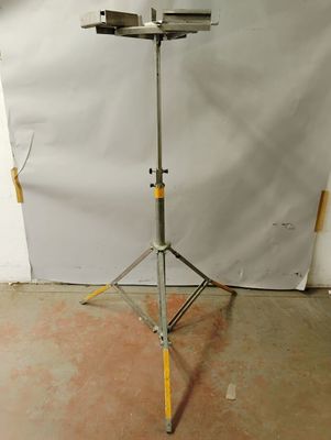 Trépied pour projecteur (réf: SPOFLU)