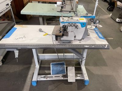 Surjeteuse JACK 4 fils SERIE E4-4-MO3/333 220 volts - Frais de vente j - Photo 1