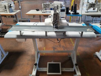 a machine that is sitting on a table in a room