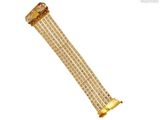 un bracelet en or composé d'un maillon et d'un fermoir