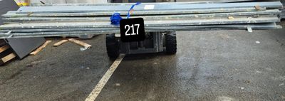 Lot de 35 planchers métalliques d’échafaudage de 3m