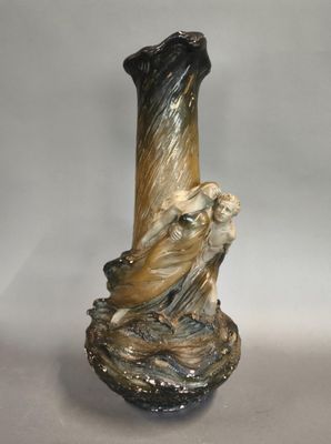 A BEER - Vers 1900 Grand vase art nouveau en plâtre patiné, …
