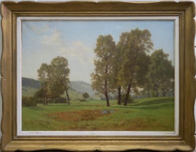 une peinture d'un champ avec des arbres en arrière-plan