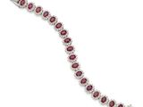 un bracelet en rubis et diamants