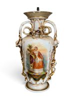 Vase balustre en porcelaine à décor peint d'une jeune femme …