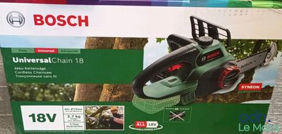 La boîte de la tronçonneuse universelle Bosch se trouve dans le carton