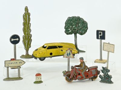 Lot de 10 véhicules miniatures Solido et figurines - Photo 1