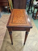 Table à jeux en bois plaqué et bois noirci, le plateau dépli… (photo 3)