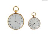 deux montres de poche en or avec chiffres romains et chiffres romains