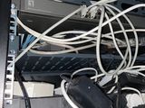 a bunch of wires that are connected to a computer
