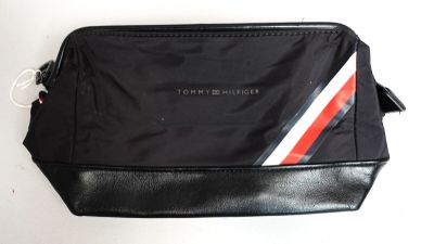 Sac messager Tommy Hilfiger noir à rayures rouges, blanches et bleues