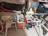 a picture of a cluttered room with a lot of clutter