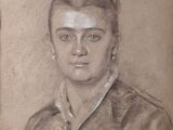 portrait d'une femme en uniforme militaire