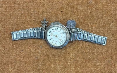 Montre de col  transformée en montre bracelet - diamètre 32 mm - non t