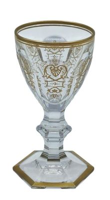 verre à pied en cristal avec décor doré sur le pied
