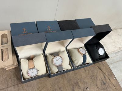 Stock d'accessoires divers comprenant :
