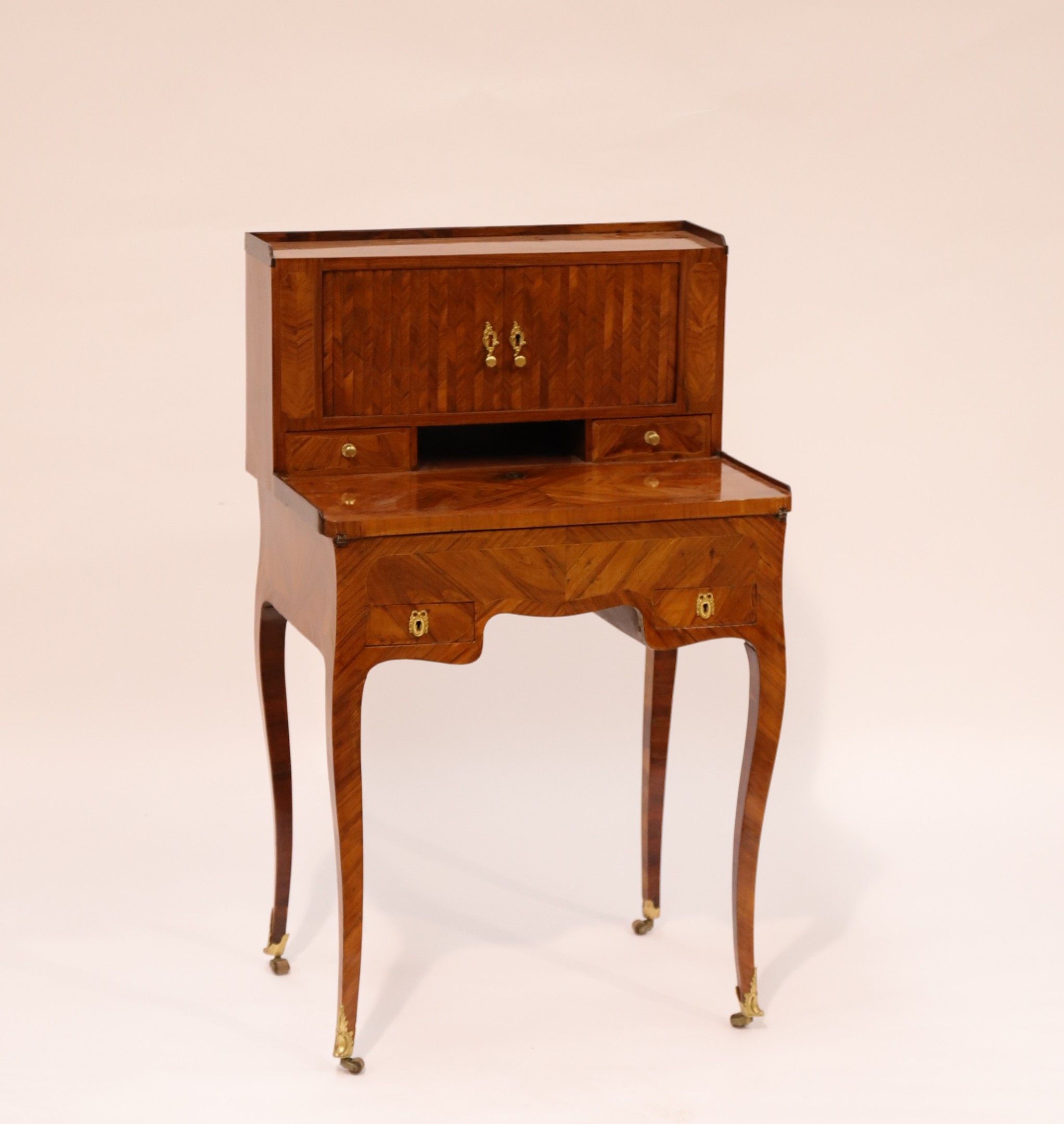 Objets d'art & Curiosités