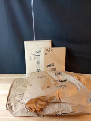 Lot de 4 colis Mystere (Retour Amazon,NPAI, Adresse incomple…