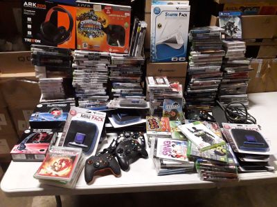 Très important lot de jeux video et accessoires gaming