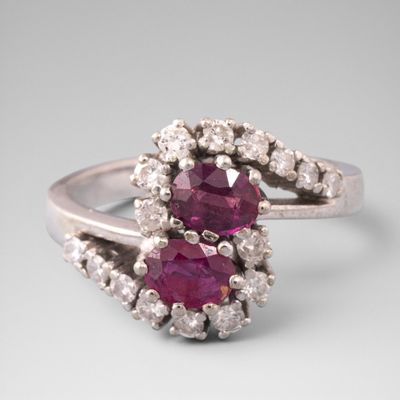 Bague toi et moi rubis Monture mouvementיe en or gris 18K (7…