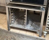 1 échelle avec plateaux en inox sans les plateaux. (photo 2)