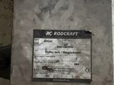 a sign on the side of a wall that says rc rodcraft