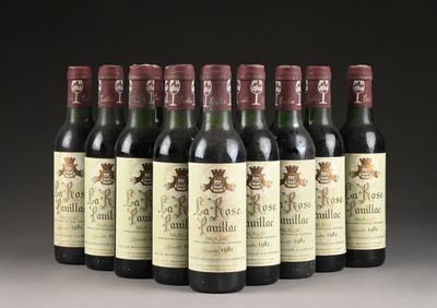six bouteilles de vin alignées sur une table