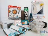 many different items that are sitting on a table