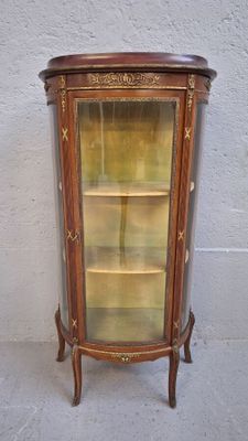 Vitrine demi-lune en acajou et placage d'acajou, ornementati… - Photo 1