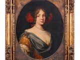 portrait d'une femme en robe bleue, avec une fleur rouge dans les cheveux