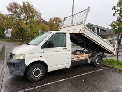 a white truck that is parked in a parking lot