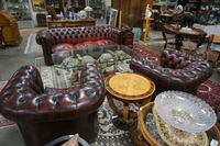 Joli ensemble de salon Chesterfield en cuir composé de trois…