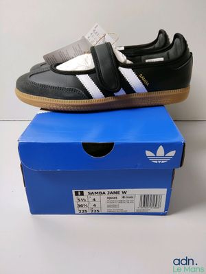 chaussures adidas Gazelle noires et blanches, toutes neuves
