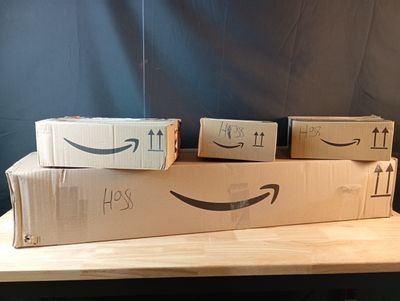 Lot de 4 colis Mystere (Retour Amazon,NPAI, Adresse incomple…