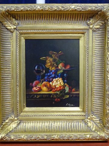 H. HOPPE « Nature morte aux fruits ». Huile sur panneau. Signé en...