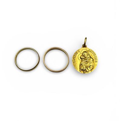 Lot en or jaune (750) comprenant deux alliances et une médai… - Photo 1