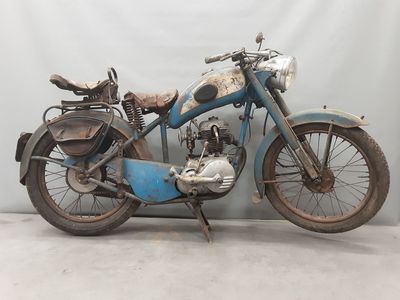 ALCYON. Motocyclette de 175 cm3 / 1950 / non roulante / sort…