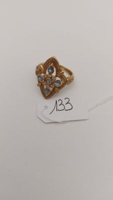 Bague or 750° ornée de pierres - Poids brut : 5,1g - (montur…