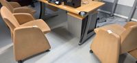 SITUE AU 1ER ETAGE, PAR ESCALIER SANS ASCENSEUR : - 1 ENSEMB… (photo 2)