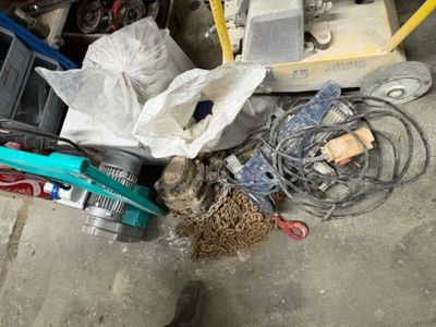 2 treuils électriques - Photo 1