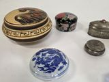 a lot of small objects that are on the table