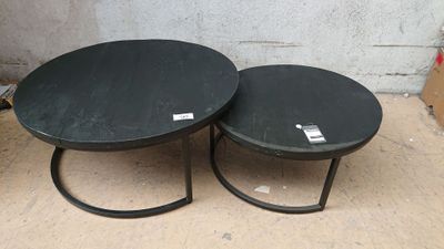 Lot de 2 tables gigognes rondes en métal et bois noir, dimen…