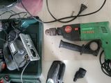 many tools that are sitting on a table