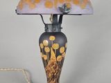an image of a lamp that is sitting on a table
