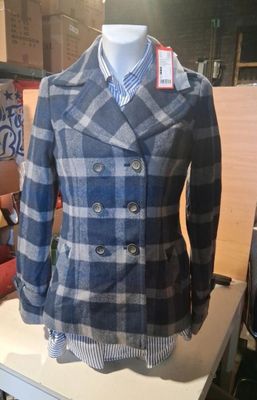 1 veste de marque ESPRIT neuf taille 36