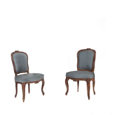 paire de chaises avec dossier et assise rembourrés