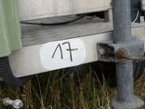 une photo d'un camion sur laquelle figure une plaque d'immatriculation