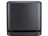 un gros plan d'une enceinte noire sur fond blanc